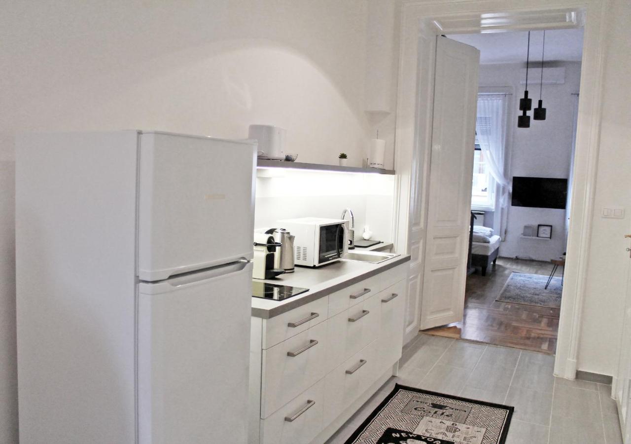 Luxury New Apartment With Gallery At Dob Street Nearby Gozsdu Court Βουδαπέστη Εξωτερικό φωτογραφία